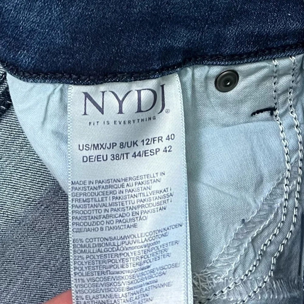 NWT NYDJ Ella 9” Inseam Denim Bermuda Shorts in Bluewell Dark Wash